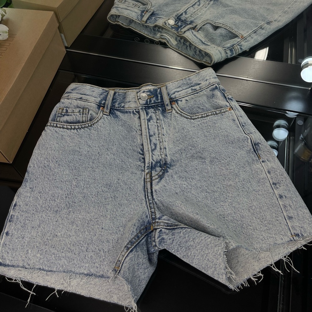 Mom Jeans
